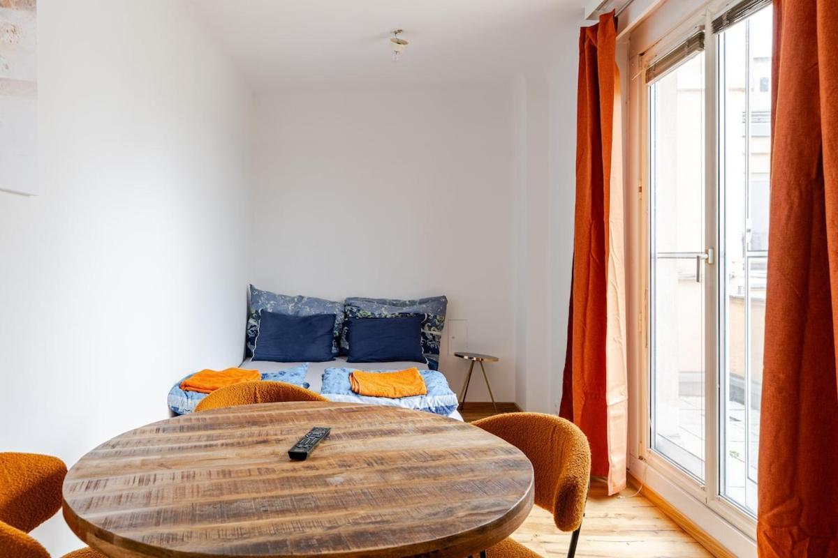 10 Minutes To City Centre And Next To Wien Hbf And Easy From Airport Exterior photo